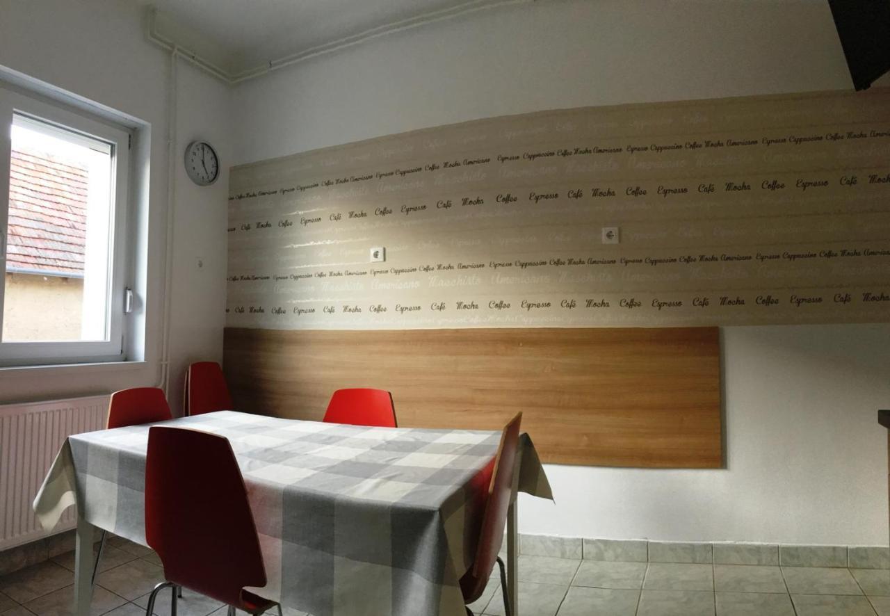 Toronyi Vendégház Extérieur photo